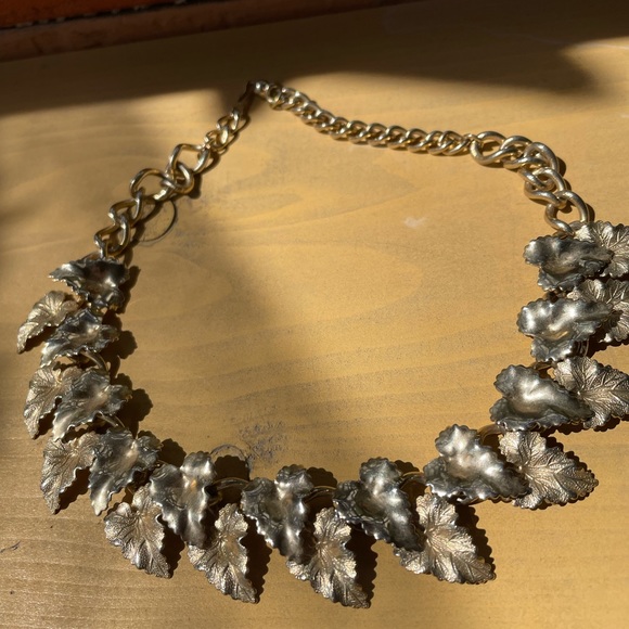Vintage Leaf motif necklace - Picture 1 of 4